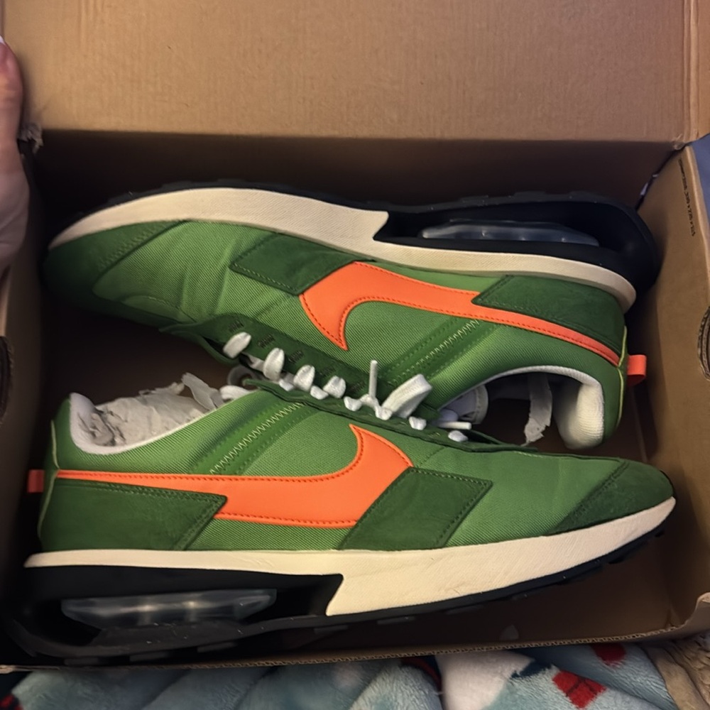 Nike Air Max Pre-Day LX - New in box! Size 11